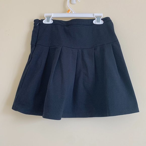 🖤Gap Kid’s Navy Tennis Skirt🖤 - Picture 2 of 3